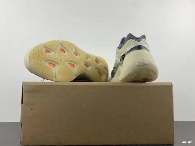 V3 700 Yeezy Fade Salt Adidas ID1674 0705